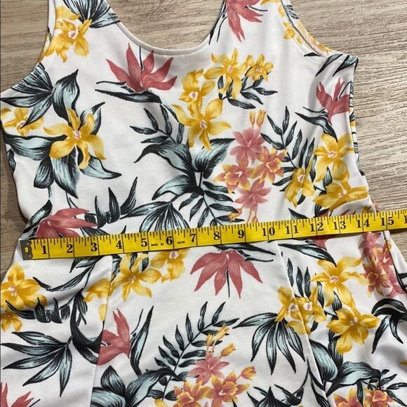 H&M Divided Tropical Floral Skater Dress Size 10 - Picture 9 of 11
